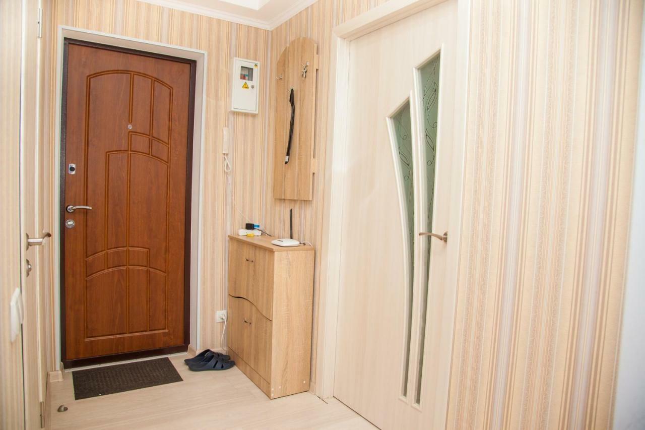 Semi-Luxury Apartment On Zaporozhskaya 9 Zaporizhia Esterno foto