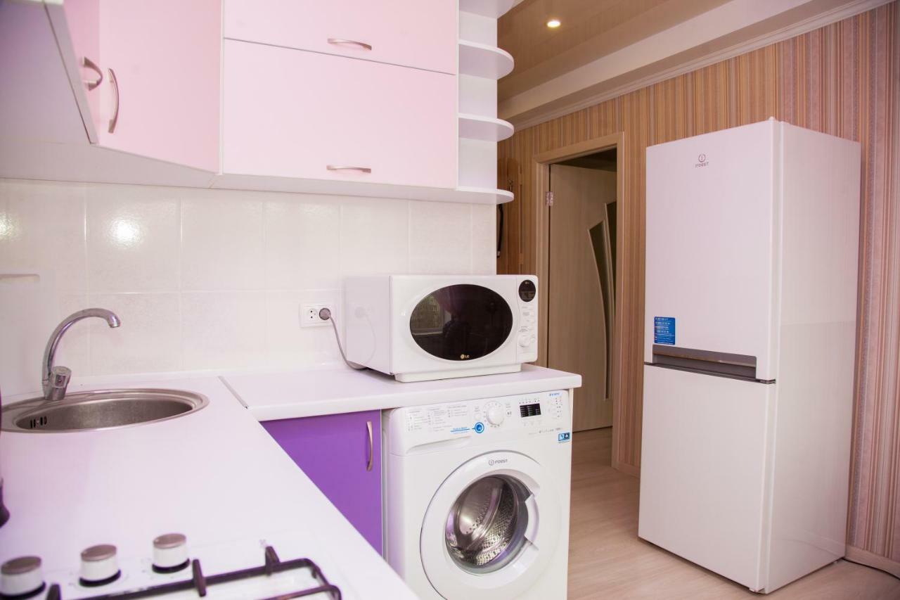 Semi-Luxury Apartment On Zaporozhskaya 9 Zaporizhia Esterno foto
