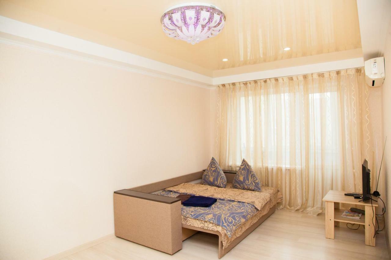 Semi-Luxury Apartment On Zaporozhskaya 9 Zaporizhia Esterno foto